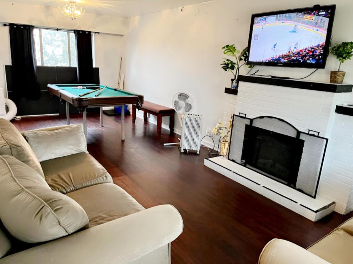 Vintage - 3 Bed House - North Surrey - Ping-Pong And Pool Table - Tv Cable Villa Exterior photo